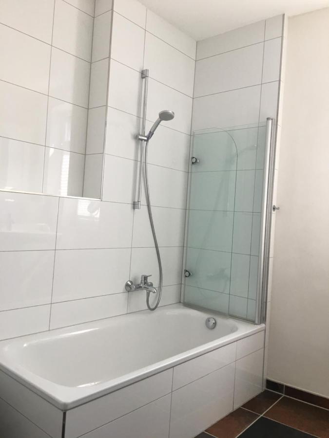Komplettes Ferienhaus Fuer Bis Zu 4 Personen Dornheim Bagian luar foto